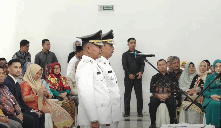 Welly Suhery–Parulian Dalimunte Resmi Menjabat Bupati–Wakil Bupati Pasaman Periode 2025–2030