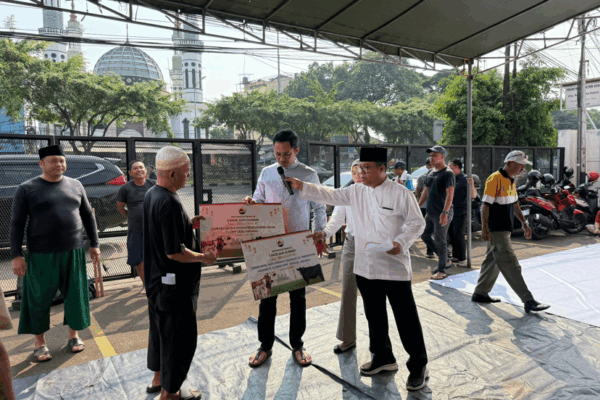 Solidaritas Minang di Ibu Kota: Gebu Minang Serahkan Empat Sapi Qurban gebu-minang-qurban-jakarta-4-sapi