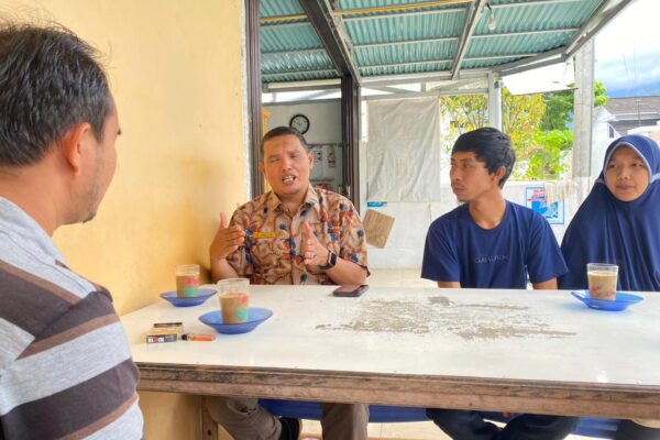 Pasaman Bangkitkan Semangat Milenial Lewat Demplot Perikanan di Nagari Tanjuang Baringin Utara Demplot Perikanan Milenial di Pasaman: Nagari Tanjuang Baringin Jadi Lokus Percontohan Program Unggulan 2025