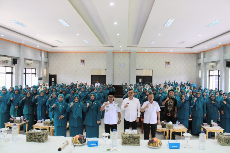 Wabup Parulian: Pengurus PKK Harus Jadi Teladan Komunikasi dan Etika di Pasaman