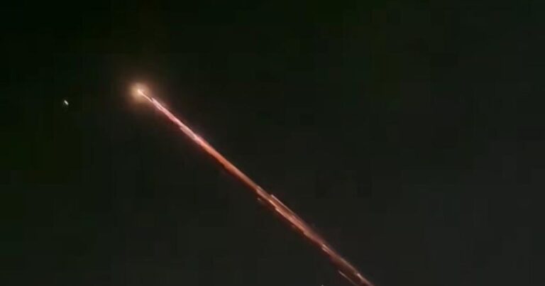 debris langit Sumbar Pasaman