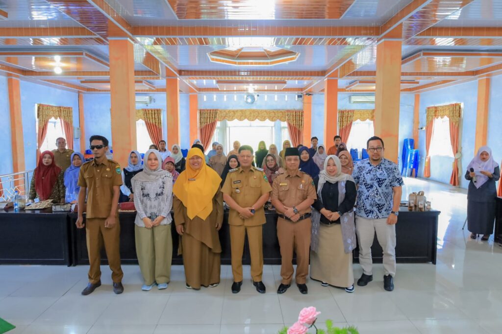 Bupati Pasaman Welly Suhery membuka pelatihan digital marketing bagi pelaku UMKM di Kabupaten Pasaman.
