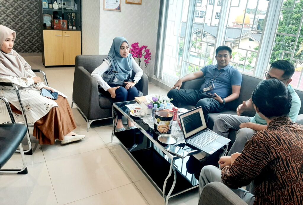 Diskominfo dan BPS Pasaman membahas integrasi data berbasis API untuk persiapan EPSS 2026.