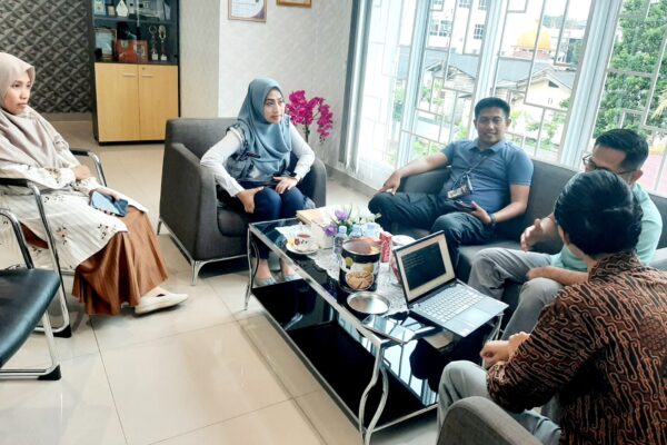 Diskominfo dan BPS Pasaman membahas integrasi data berbasis API untuk persiapan EPSS 2026.