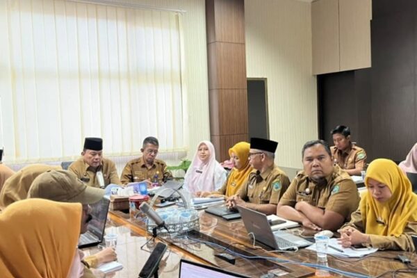 Rapat Pemkab Pasaman membahas peningkatan Indeks Pembangunan Statistik (IPS) Tahun 2026.