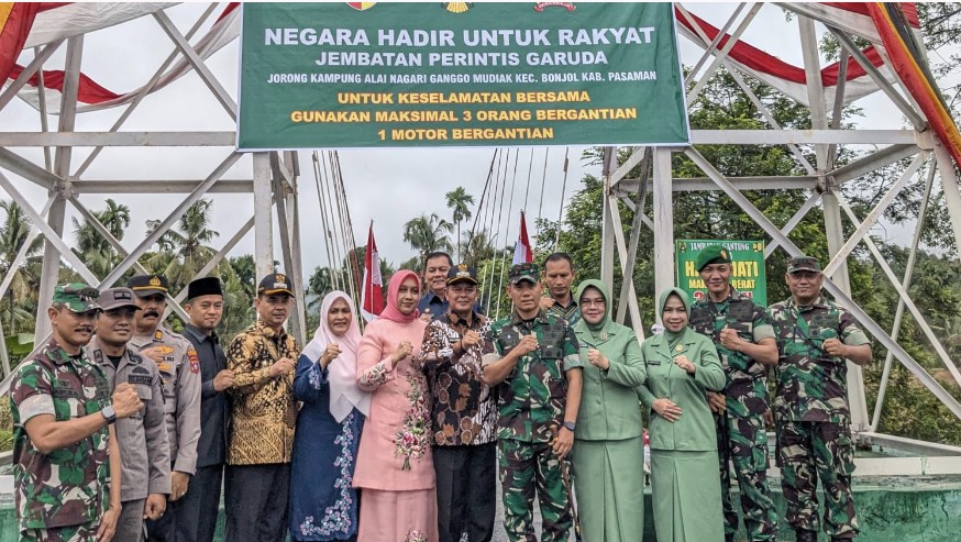 Peresmian Jembatan Garuda Perintis di Kecamatan Bonjol Kabupaten Pasaman.