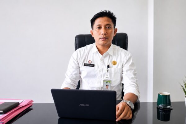 Pemkab Pasaman mempercepat pemerataan akses internet di wilayah blankspot.