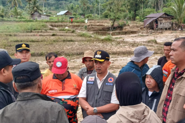 Dampak banjir bandang di Nagari Simpang Tonang Kecamatan Dua Koto Pasaman